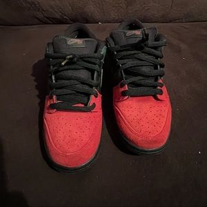 Nike dunks BLACK PRIDE (history month) dunks size 8.5